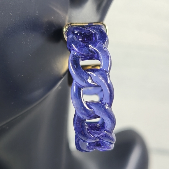 Clear Dark Blue Chain Link Lucite Hoop Earrings - Picture 9 of 9